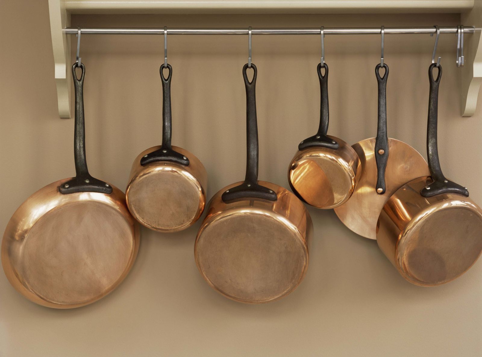 13 Things to Never Wash in Your Dishwasher What Not to Put In Your