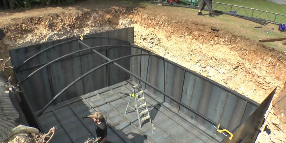 http://pop.h-cdn.co/assets/15/45/980x490/landscape-1446757298-screen-shot-2015-11-05-at-40113-pm.jpg