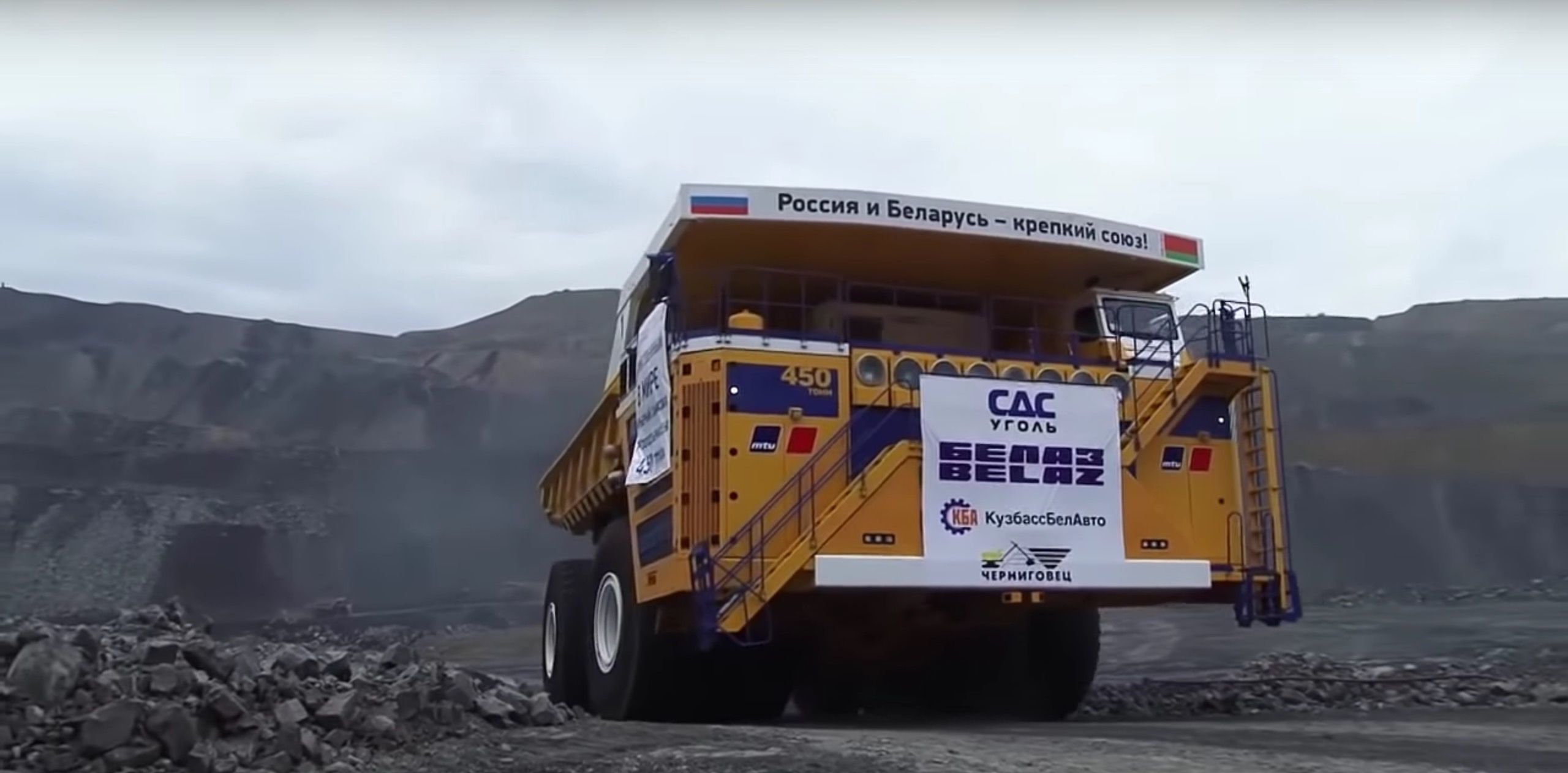 gallery-1457721546-screen-shot