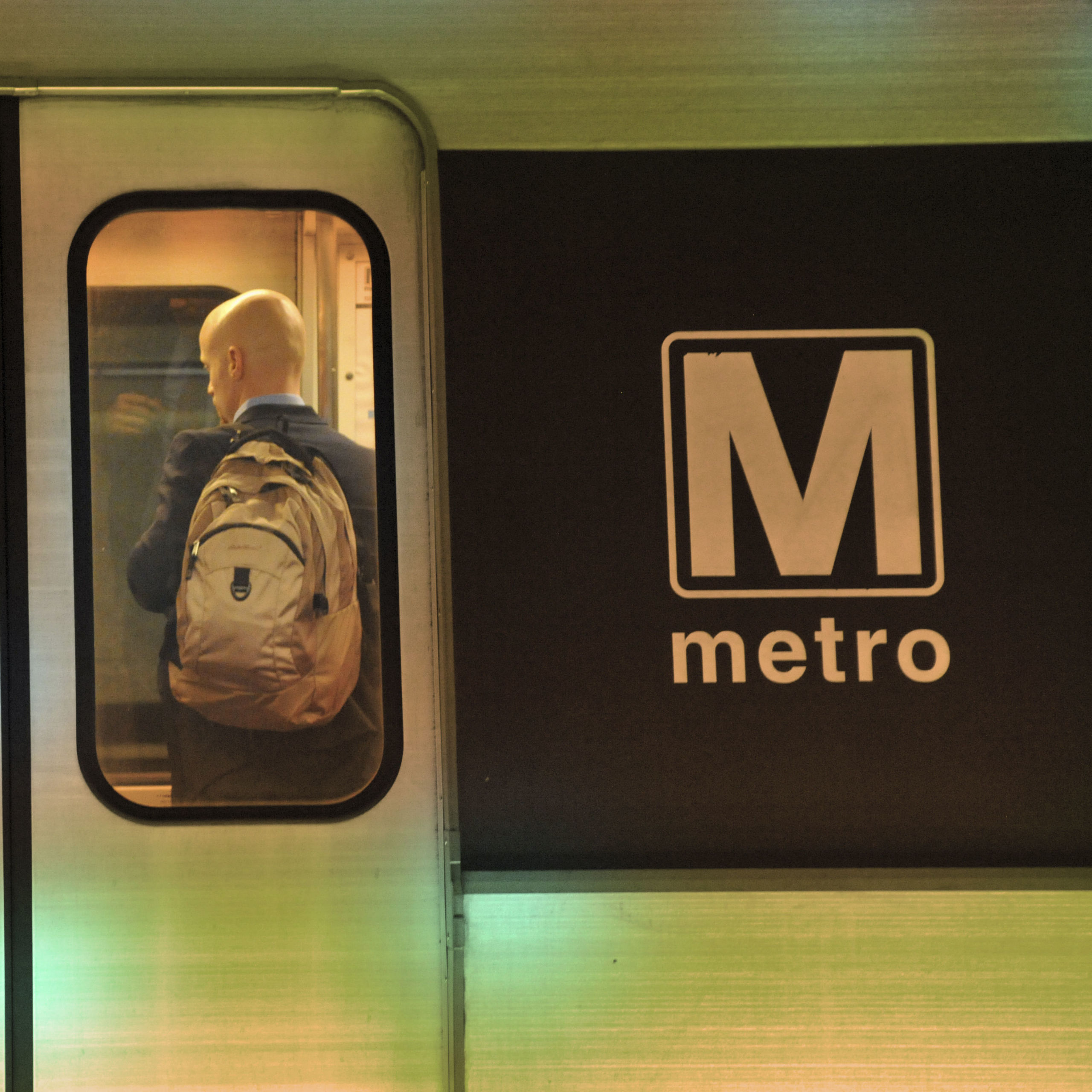 Washington, D.C. Metro Shutting Down - 24-Hour Shutdown for Safety Checks, image size:2560x2560