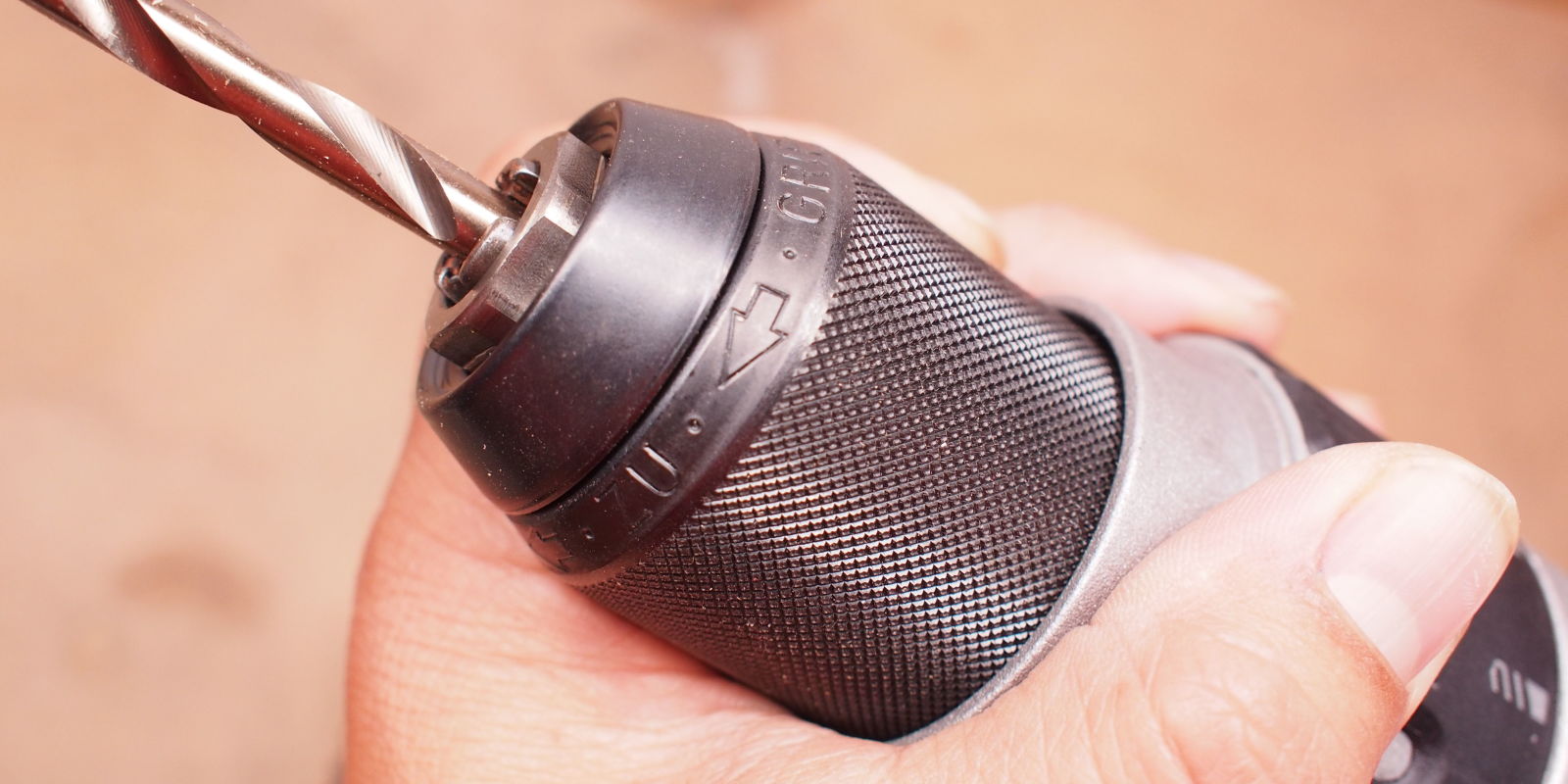 How to Use a Drill How to Adjust a Driver