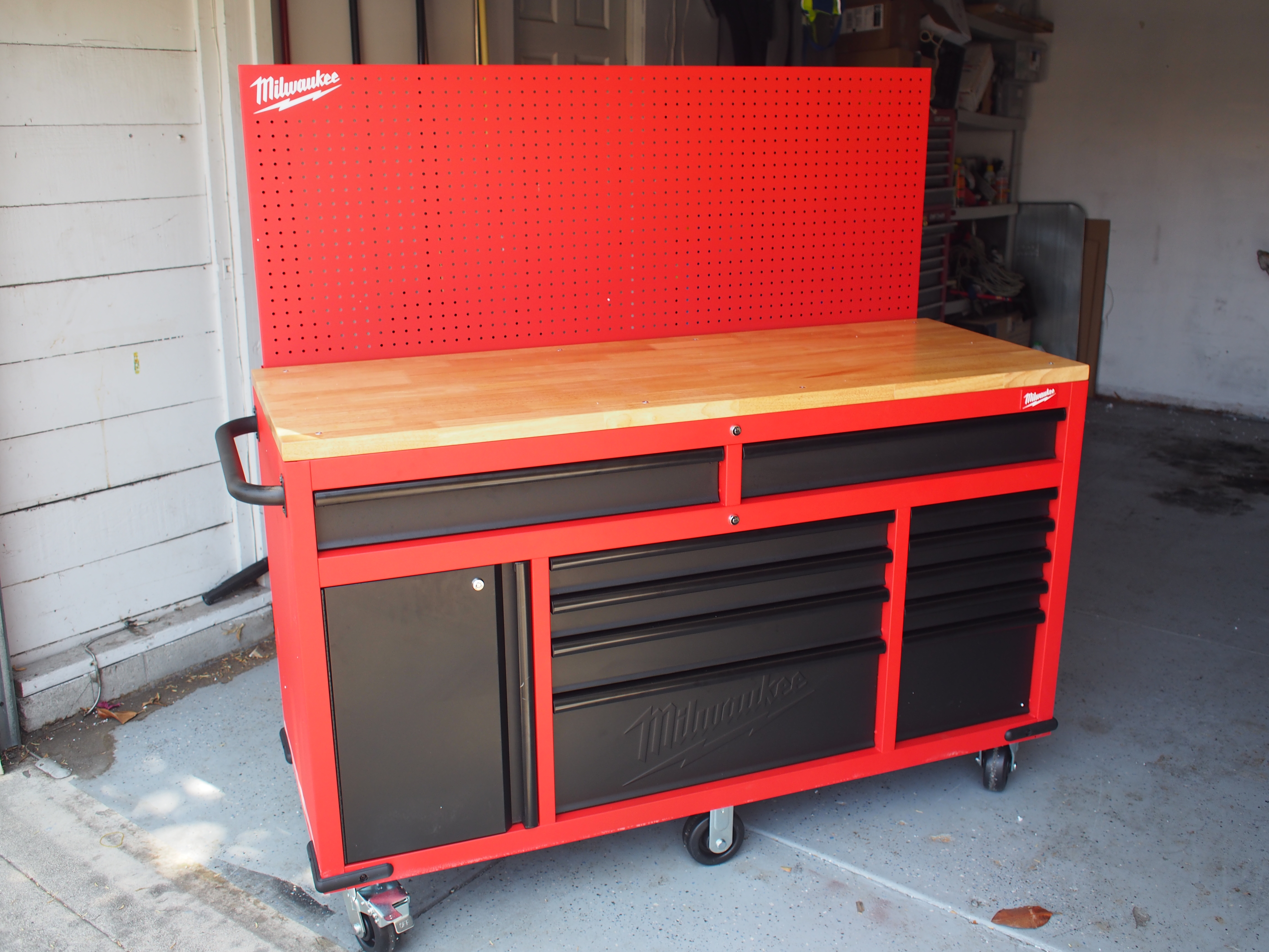 The New Milwaukee Tool Mobile Workstation is a DIYers Dream