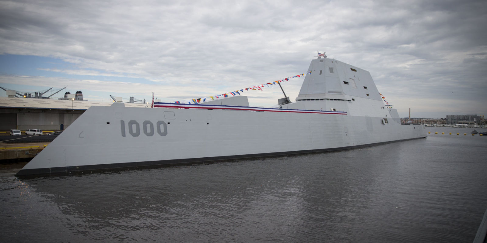 The Zumwalt Destroyer Is Here, Now What About the Railgun?