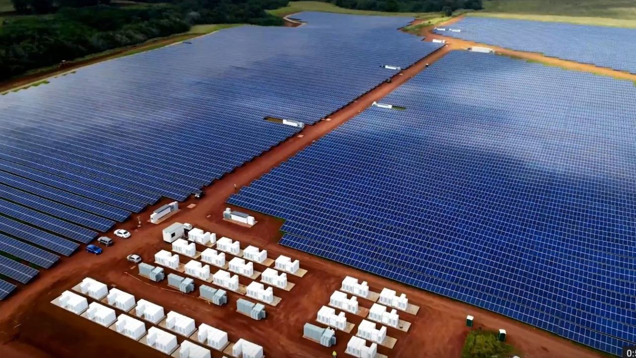 Tesla's New Project Lets Solar Farm Provide Power Day or Night
